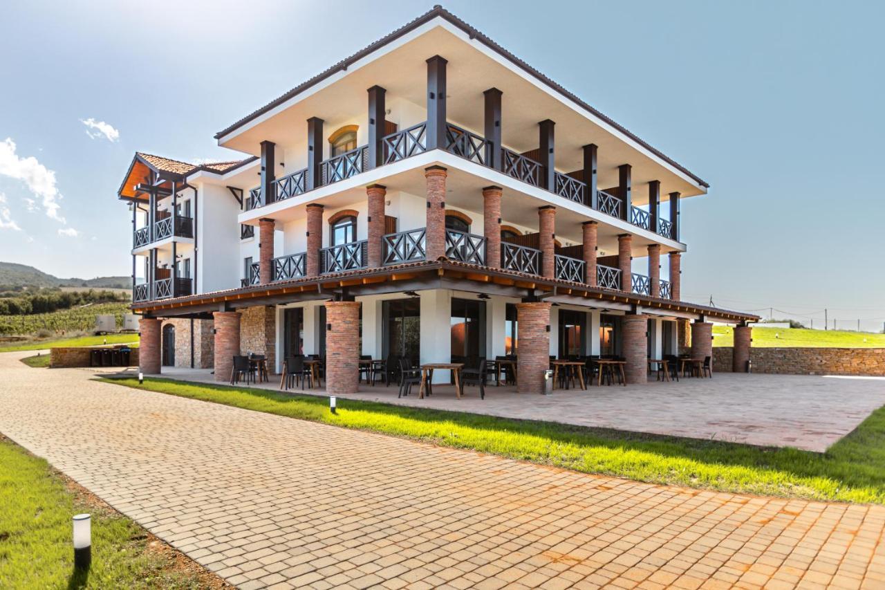 Hotel Qvevrebi Telavi Esterno foto
