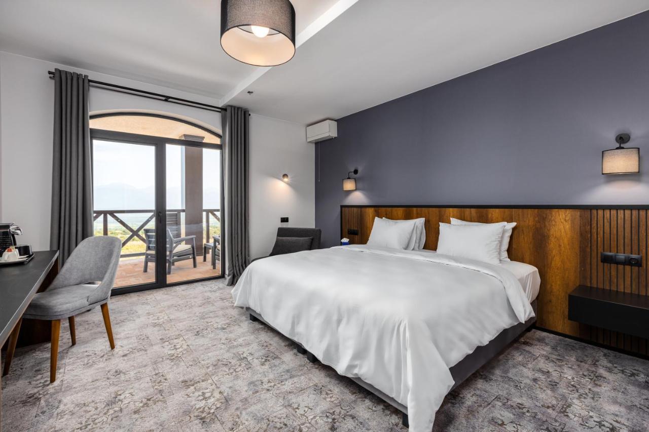 Hotel Qvevrebi Telavi Esterno foto