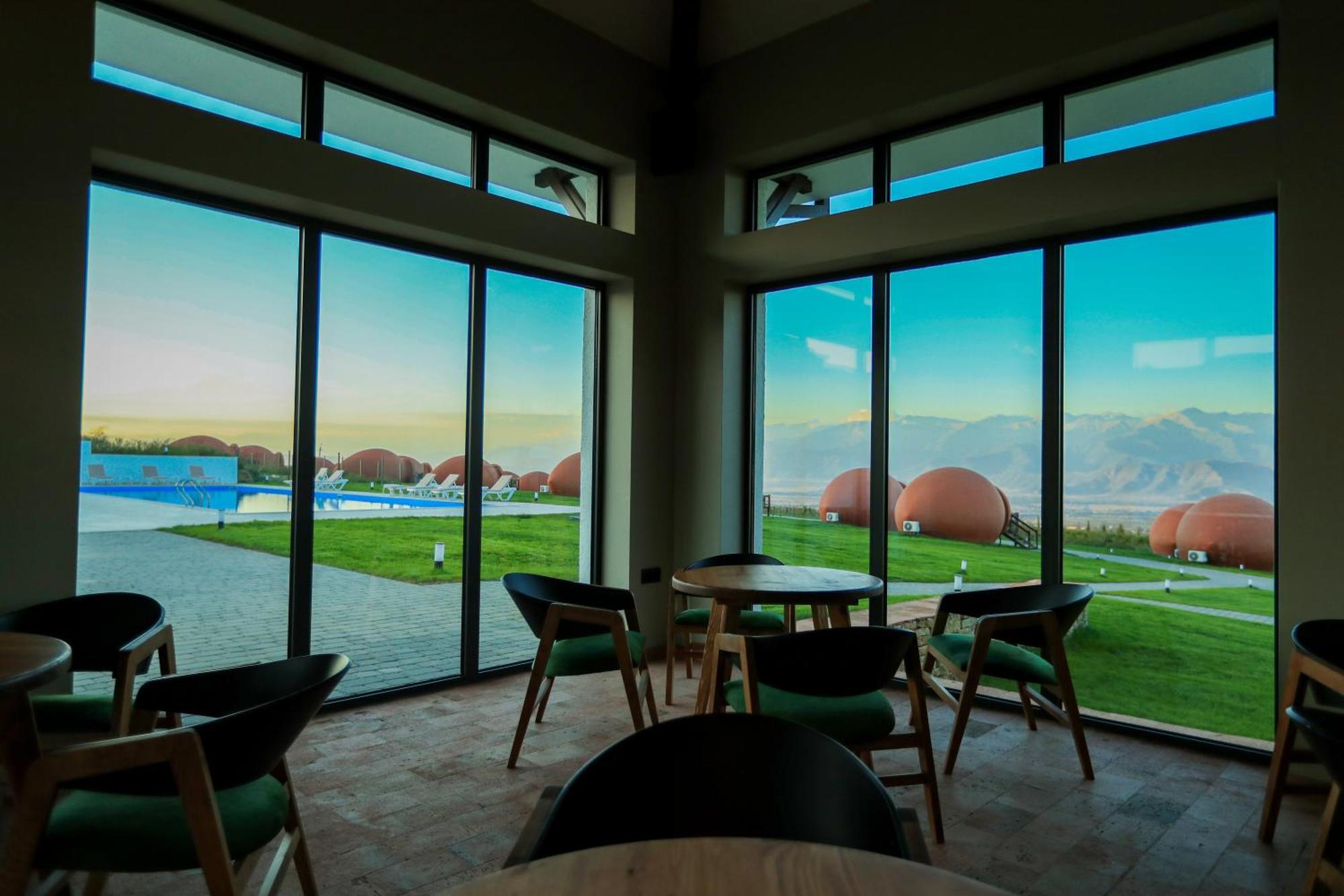 Hotel Qvevrebi Telavi Esterno foto
