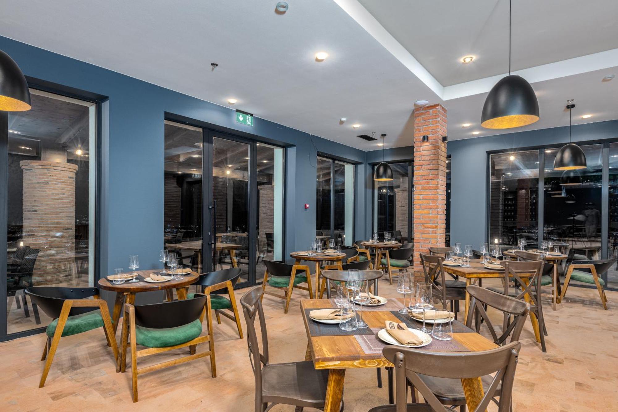Hotel Qvevrebi Telavi Esterno foto